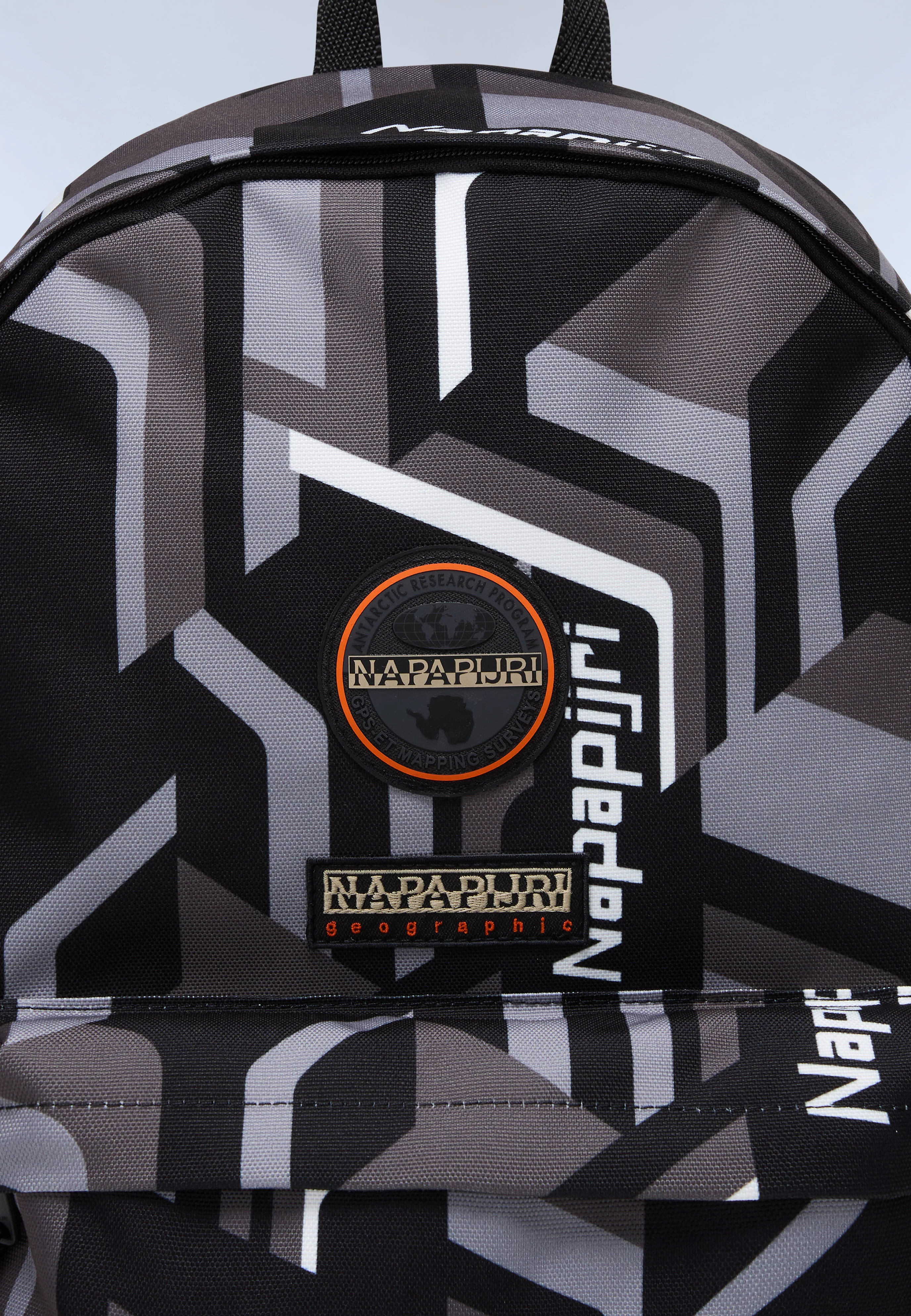 Voyage Print Backpack - 19.5 Lt